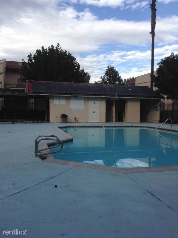 Building Photo - 2 br, 2 bath Condo - 2027 Dairy Mart Rd