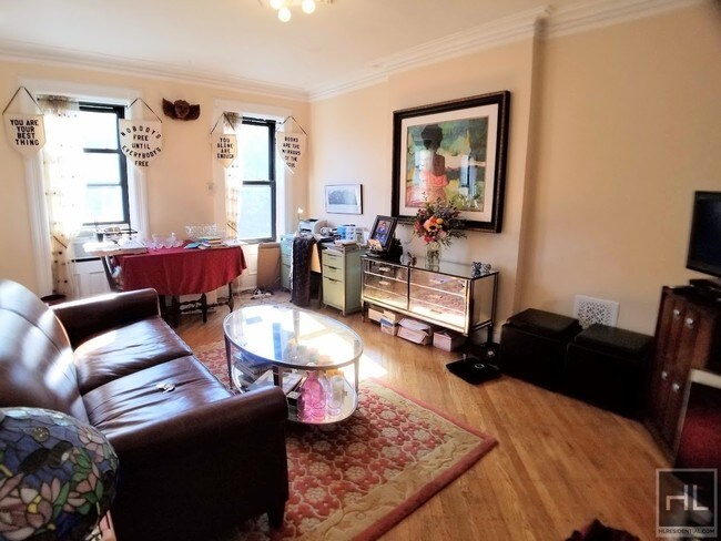 Foto del edificio - 316 PARK PLACE