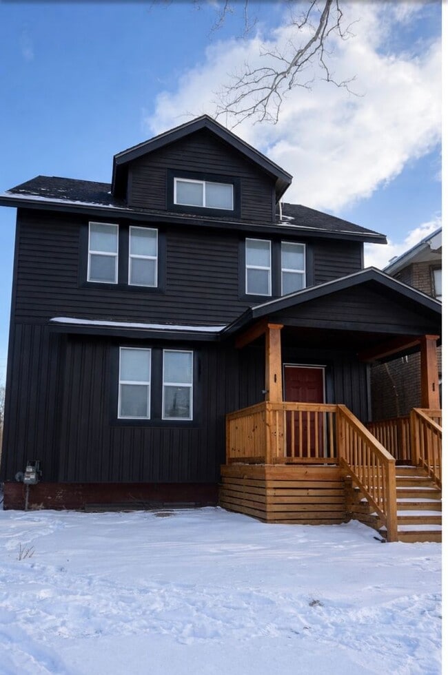 Building Photo - 3916 Bewick St