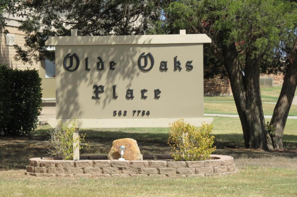 Foto del edificio - 776 Oak Hill Dr