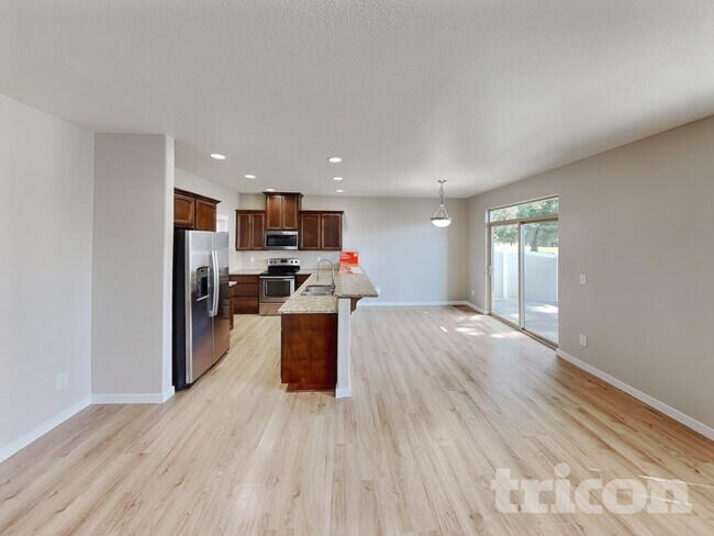 Foto del edificio - 7615 NE 60th Way