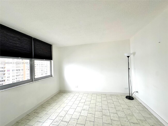 Foto del edificio - 250 174th St