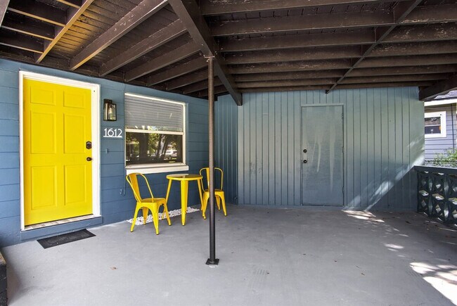 Foto del edificio - 1422 Dauphin Ln