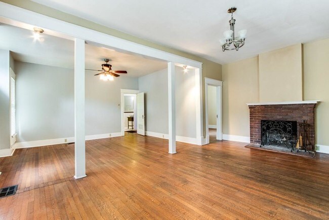 Foto del edificio - 712 E 44th St