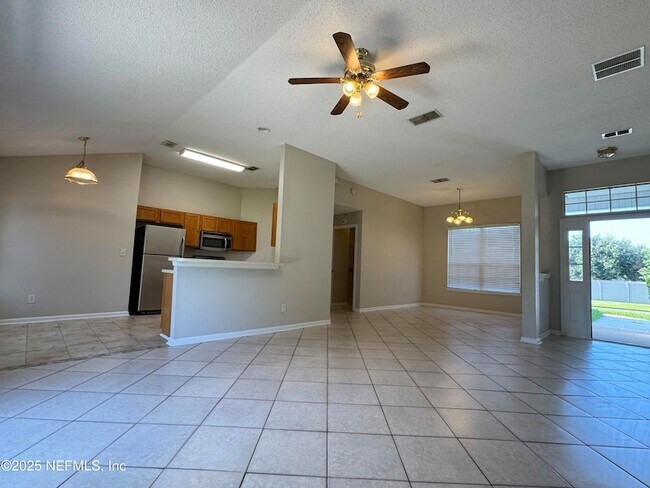 Building Photo - 6835 Otters Den Ct N
