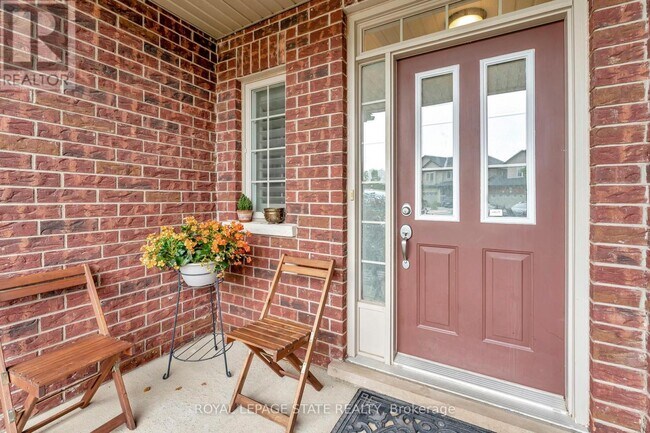 Building Photo - 400 Stonehenge Dr