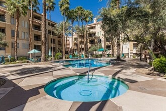 Building Photo - 210 E Flamingo Rd