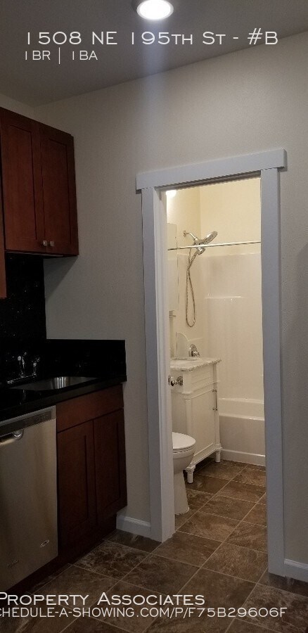 Building Photo - Recently renovated 1 bed unit located in LFP