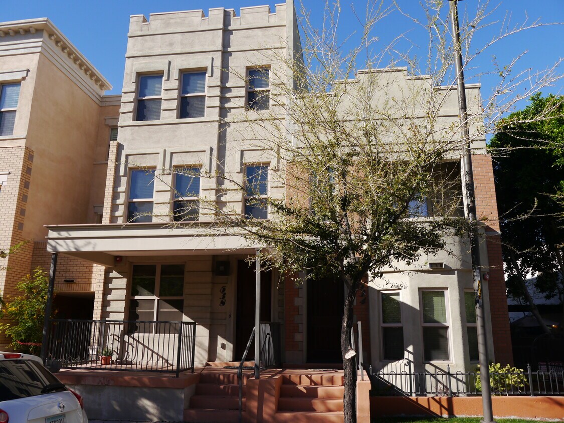 Front elevation w/porch - 538 W 6th St
