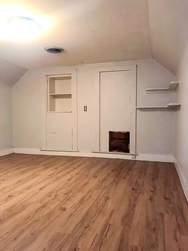 Foto del edificio - 114 N Plum St