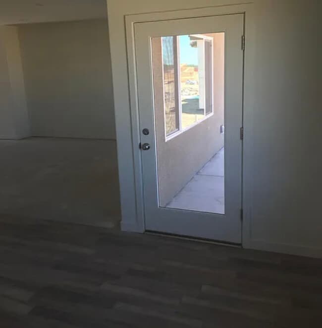 Building Photo - 15032 Rye Field Dr