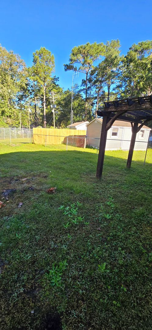 Building Photo - 118 Regent St