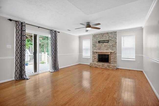 Building Photo - 4254 Mockingbird Cir