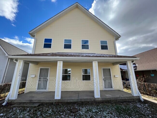 Building Photo - 1733 Lambert St