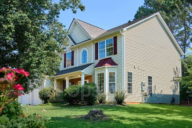 Photo - 307 Woodruff Lake Way House