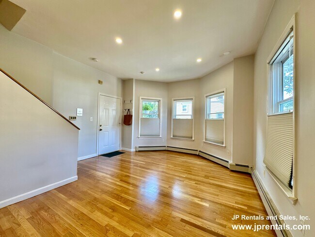 Foto del edificio - 294 Chestnut Ave