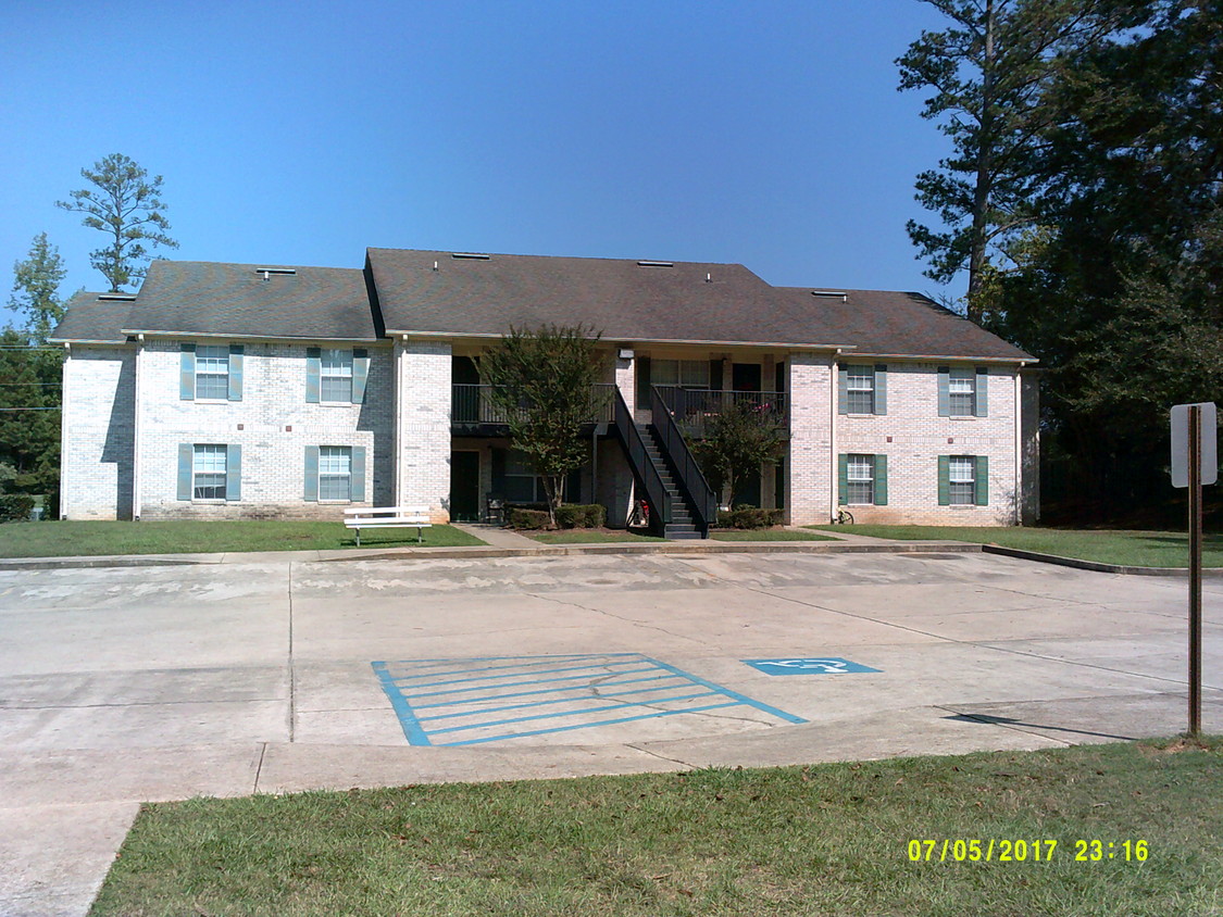 Primary Photo - Pebble Creek Apartments