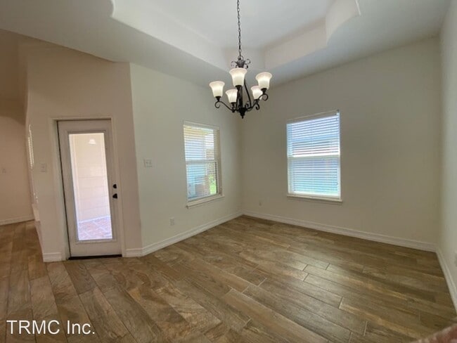 Building Photo - 2 br, 2 bath House - 7705 NATHAN LANE CHIC...