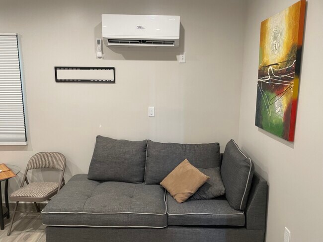 Foto del edificio - 18821 Erwin St