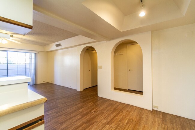 Foto del edificio - Come Check Out this Class 2BED, 2BATH CONDO
