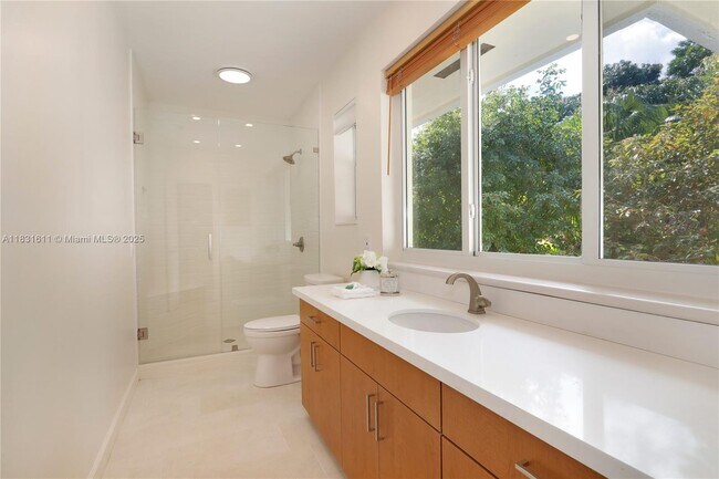 Foto del edificio - 12501 Moss Ranch Rd