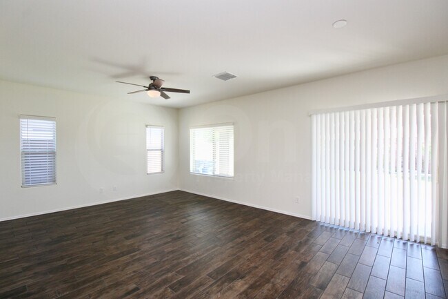 Building Photo - 2315 E Runaway Bay Pl