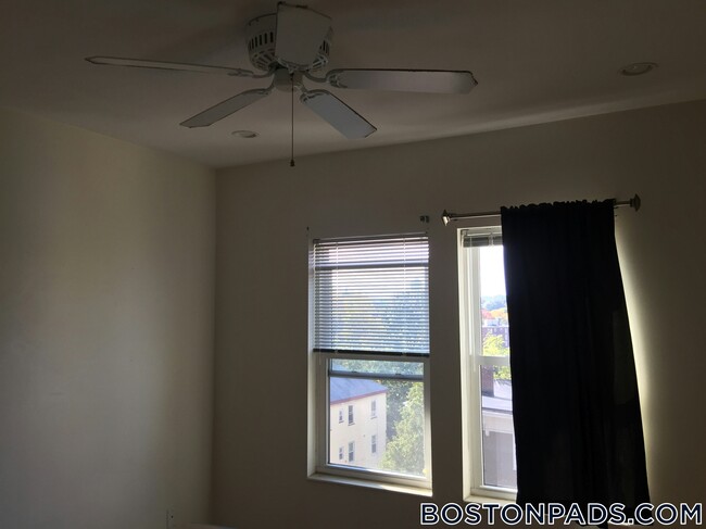 Foto del edificio - 1 Centre St Ter