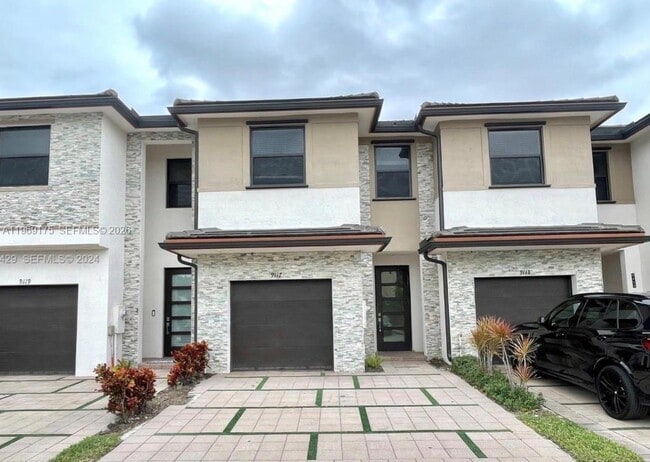 Foto del edificio - 9117 NW 159th St