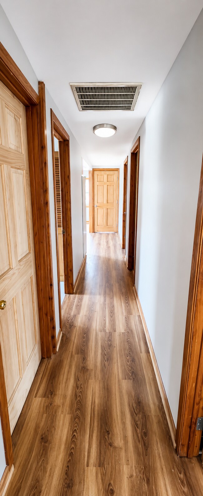 Foto del edificio - 7719 W Catalpa Ave