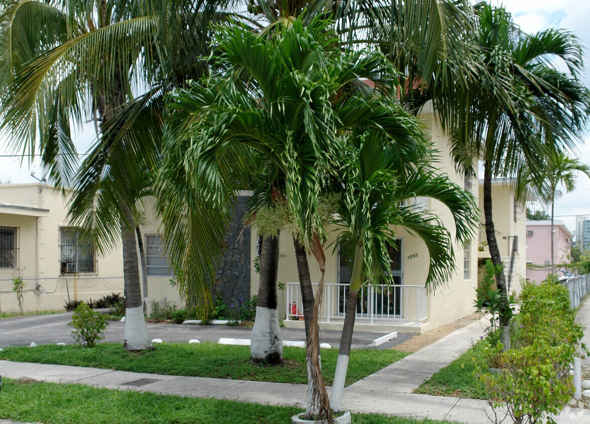 Building Photo - 1053 NW 5th St