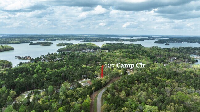 Building Photo - 127 Camp Cir