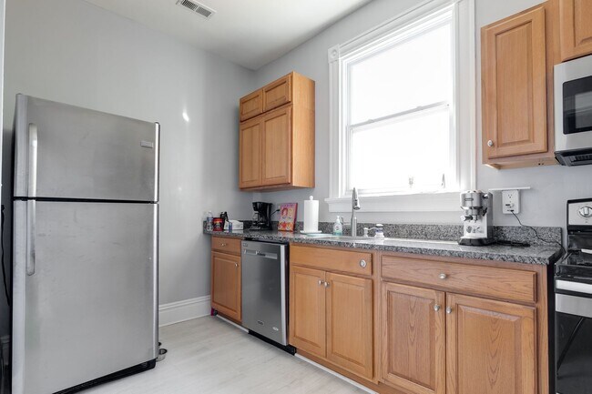 Foto del edificio - 3151 Moody Ave