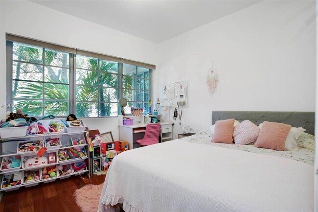 Foto del edificio - 901 3rd St