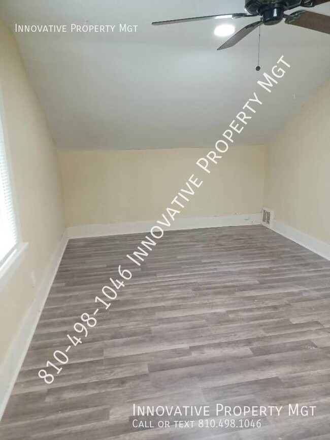 Building Photo - Remodeled and spacious upper level unit 2!