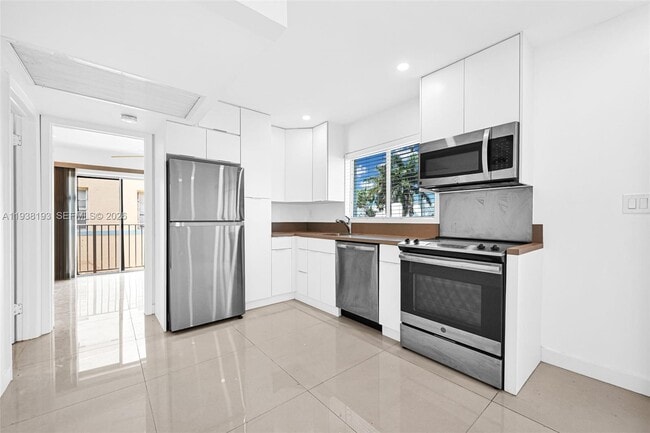 Building Photo - 1409 Euclid Ave