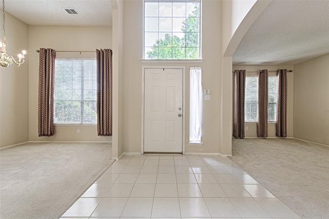 Foto del edificio - 9701 Thorncliff Dr