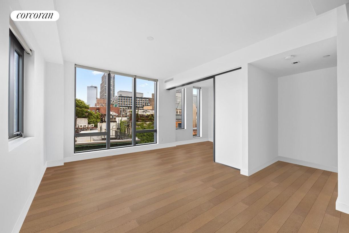 Primary Photo - 150 Rivington St