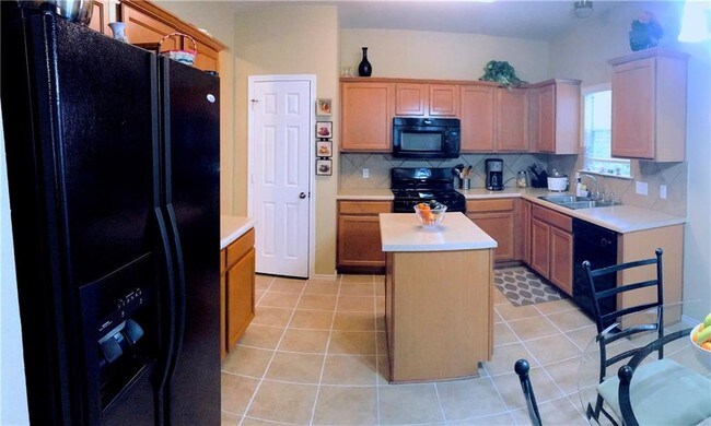 Building Photo - 4124 Pebble Ridge Cove