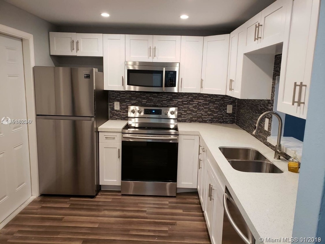 232 NE 12th Ave Unit 303, Hallandale Beach, FL 33009 Condo for Rent in Hallandale Beach, FL