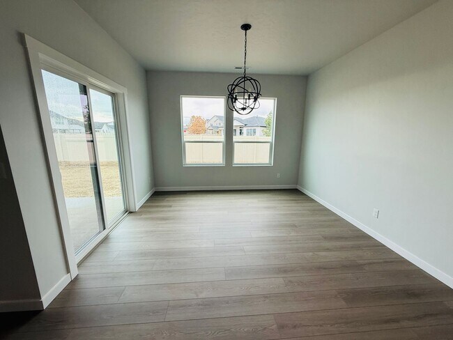 Foto del edificio - Brand New 4 Bedroom Home for Rent in SW Meridian!