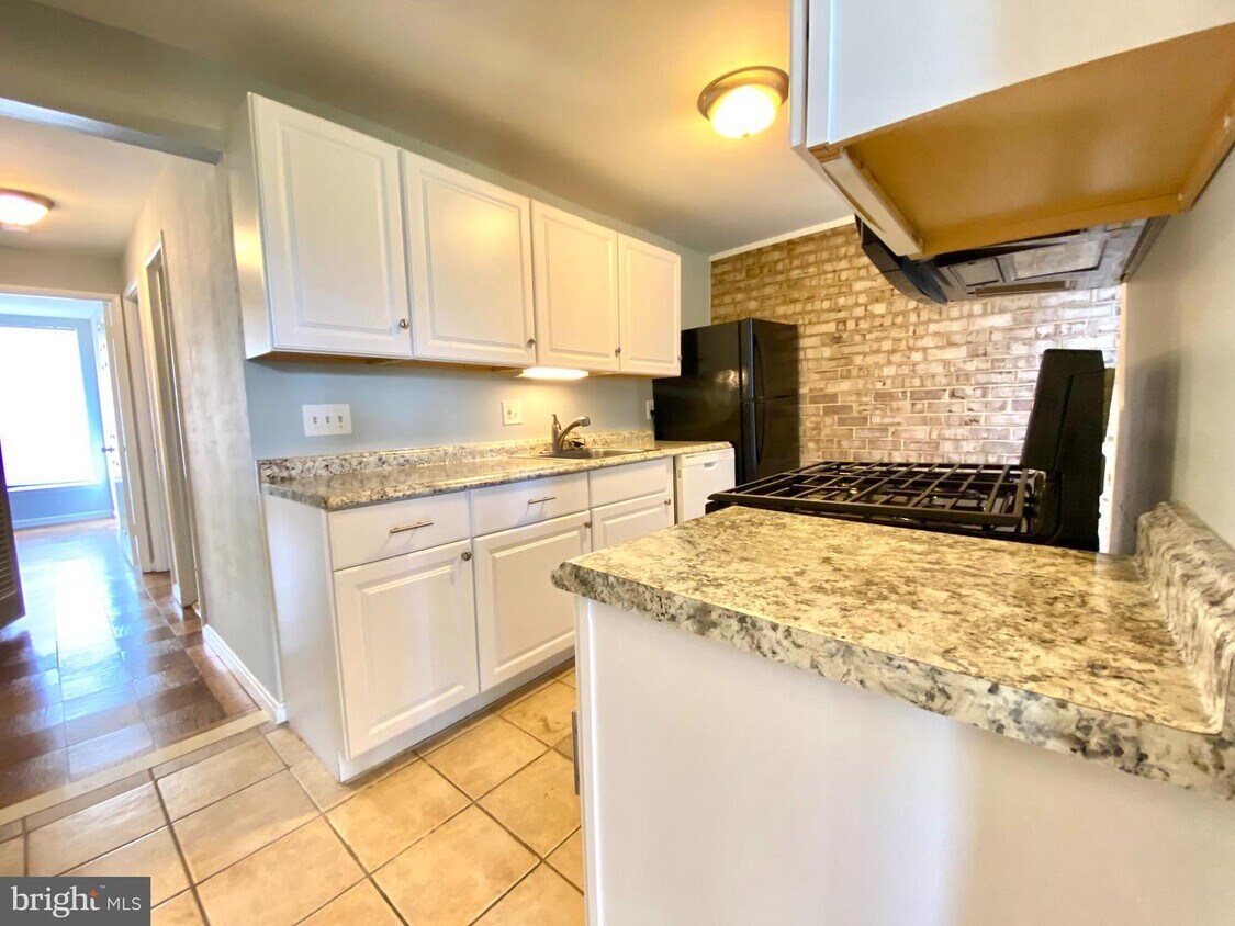 3315 Huntley Sq Dr Unit B, Temple Hills, MD 20748 Room for Rent in Temple Hills, MD