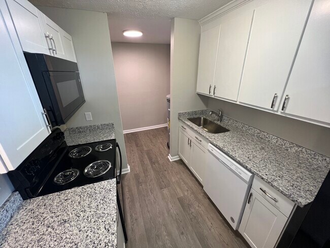 Foto del edificio - 724 Lanford Rd