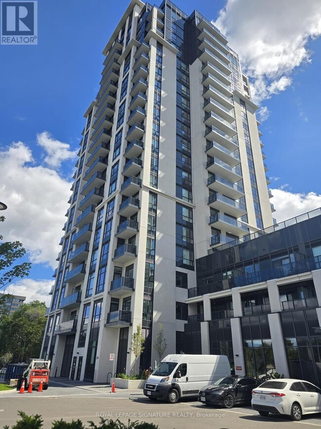 Building Photo - 204-204 Burnhamthorpe Rd E