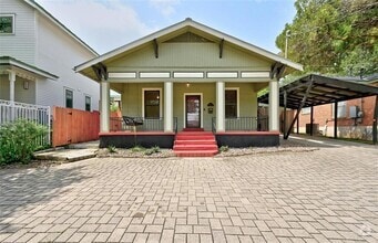 Building Photo - 507 E Live Oak St