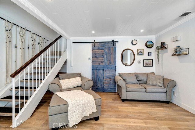 Foto del edificio - 16981 Hoskins Lane