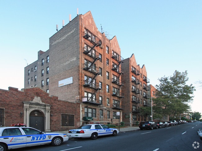 Building Photo - 436 New York Ave