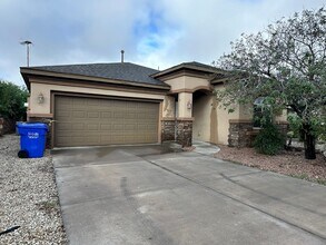 Building Photo - 4747 Zeno Pl