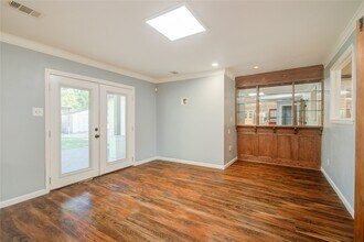 Building Photo - 25203 Lakeview Rd