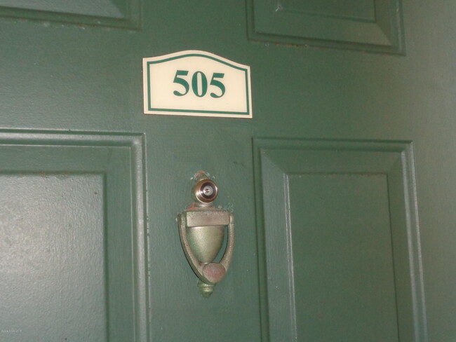 Foto del edificio - 7667 N Wickham Rd