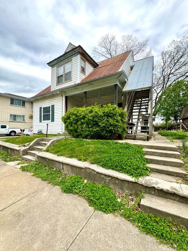 Building Photo - 316 N Sprigg St